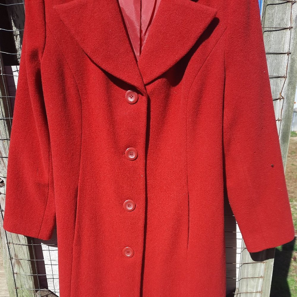Beautiful Vintage Red Wool CHRISTMAS coat Metrostyle Sz 12 womens